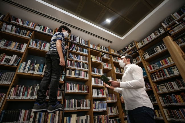 TÜGVA, online yaz okulunda 50 bini aşkın öğrenciye eğitim verecek